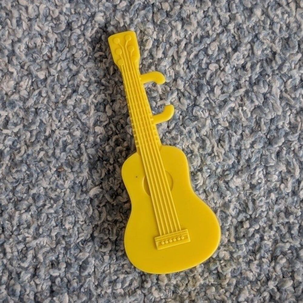 Mattel Barbie Chelsea Camper Replacement Mini Yellow PVC Guitar Ukulele